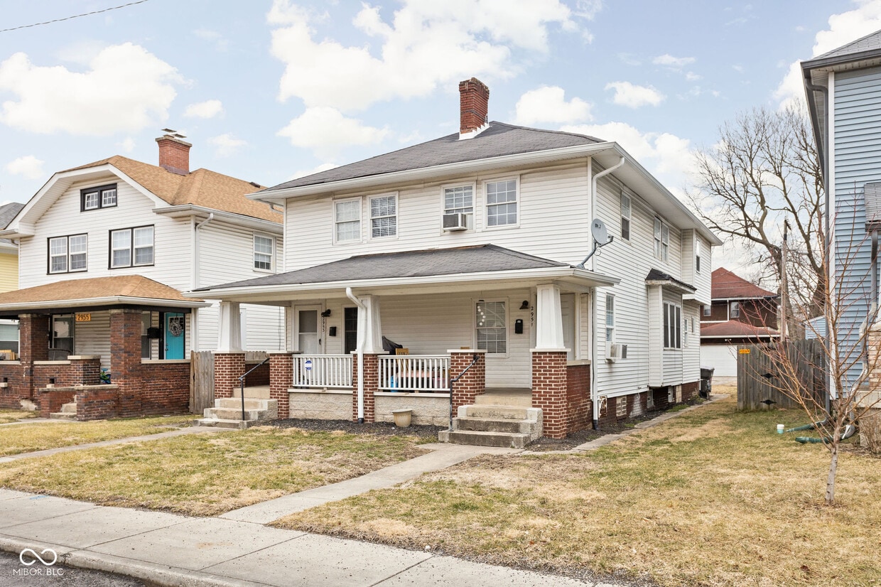 Primary Photo - 2951 N Delaware St