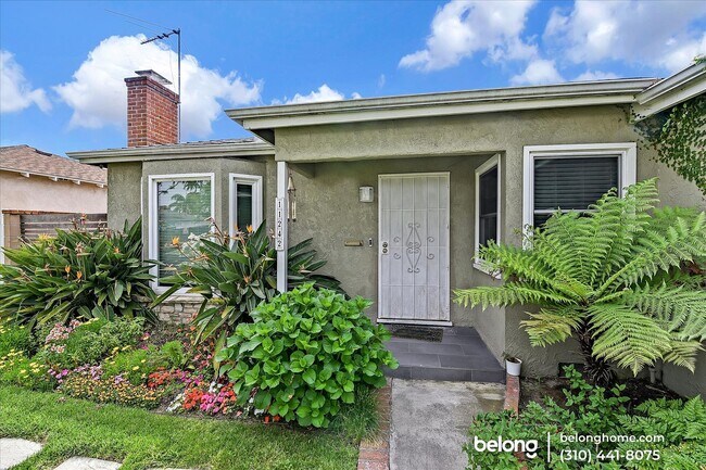 Building Photo - 11242 Braddock Dr