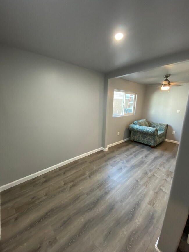 Foto del edificio - 2146 S West View St