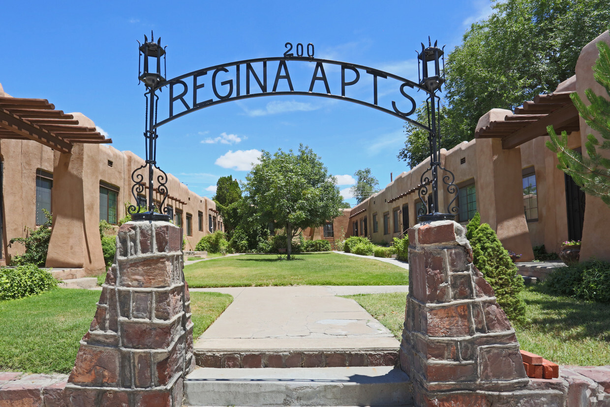 Primary Photo - Regina & Walter/Silver Apartments