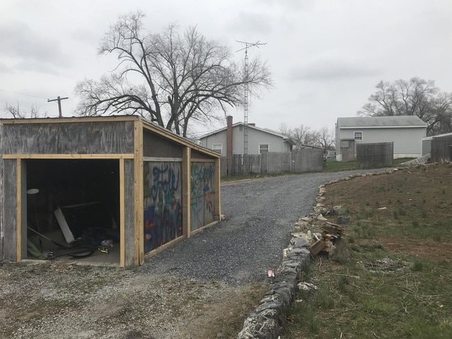 Foto del edificio - 203 E Moler Ave