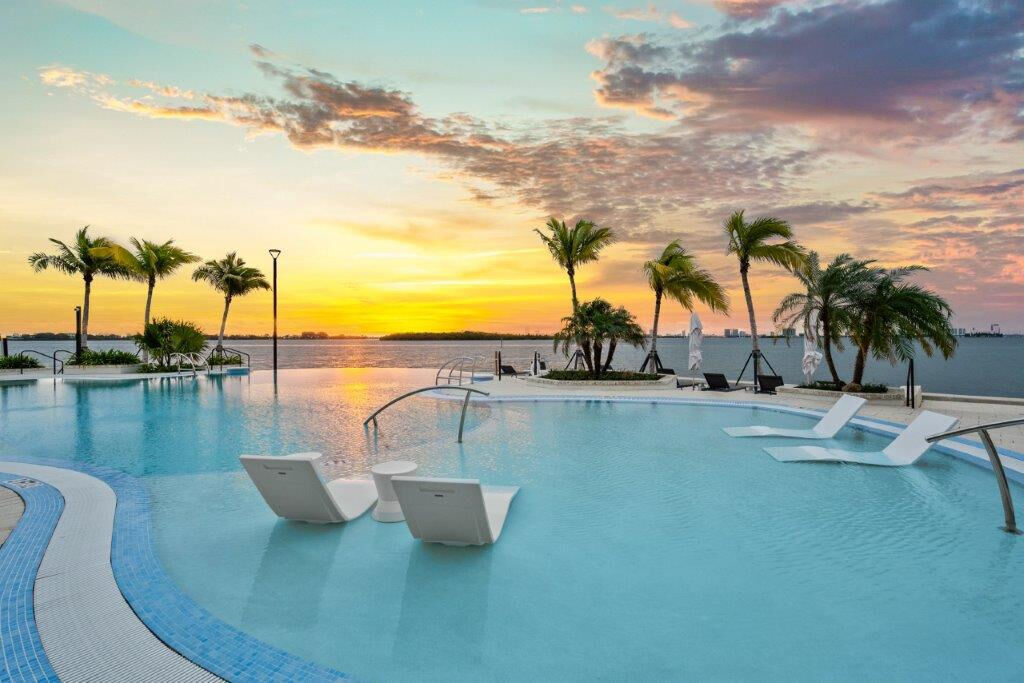 Primary Photo - Biscayne Shores