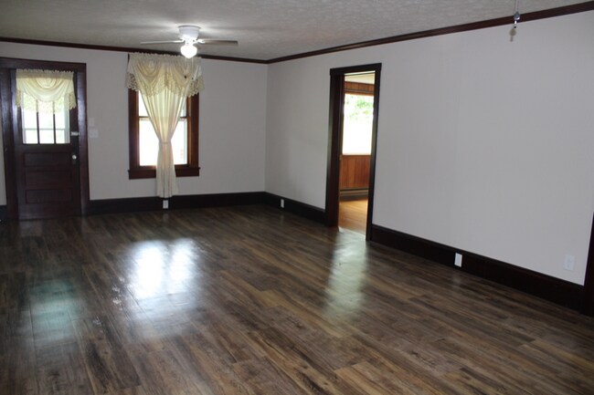 Foto del edificio - 480 Matthews Mill Rd