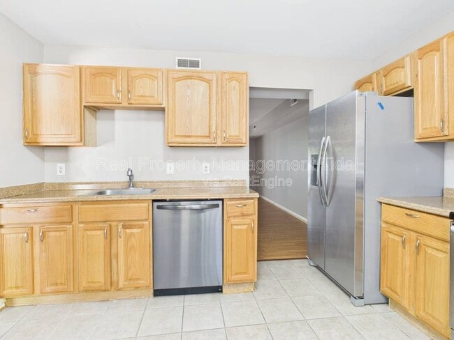 Building Photo - 1055 Old Denbigh Blvd