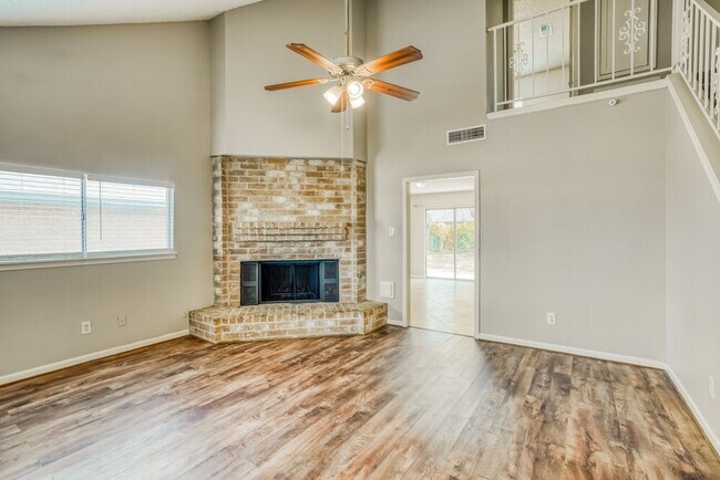 Foto del edificio - 11830 Perry Rd