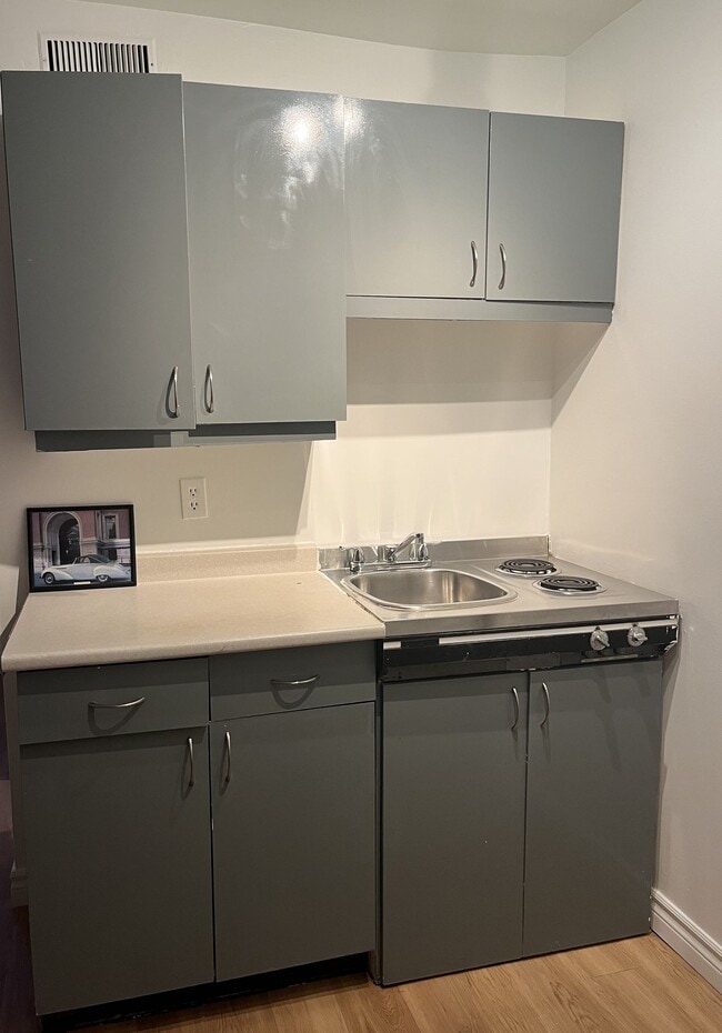 Photo du bâtiment - 25 Av des Pins O