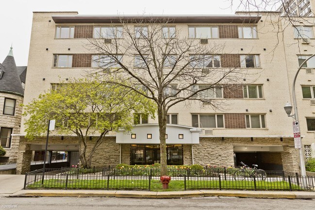 Building Photo - Studio, 1 bath  - 426 W Barry Ave 311