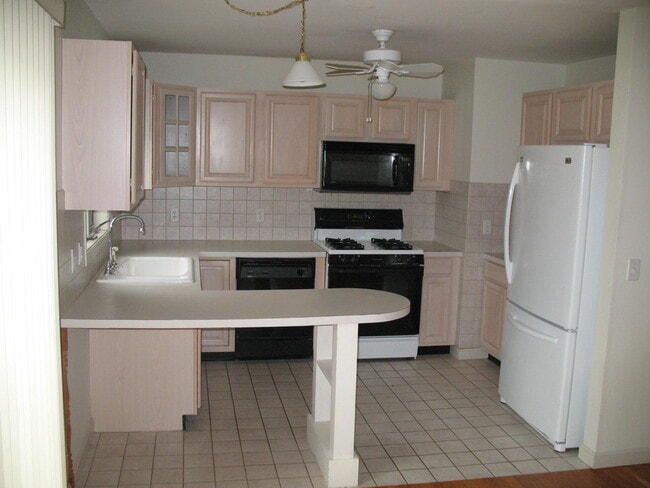 kitchen - 4A Romano Village Dr