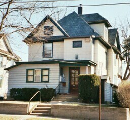 Primary Photo - 624 N Linn St