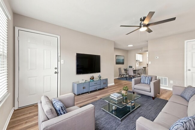 Building Photo - 200 Kilby Shores Dr