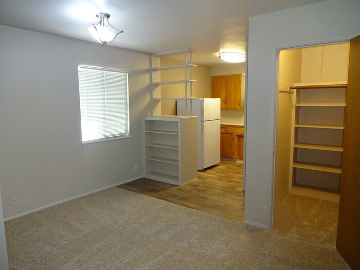 Foto principal - 5492 Carlson Dr