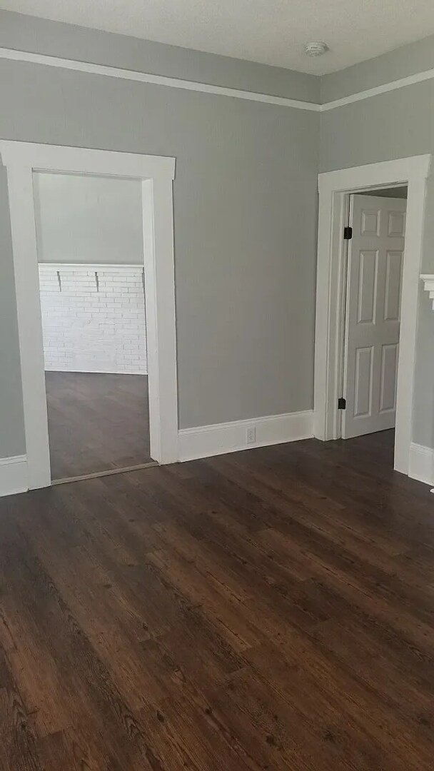 Foto del edificio - Spacious 2 Bedroom 1 Bathroom Home WIth Hu...