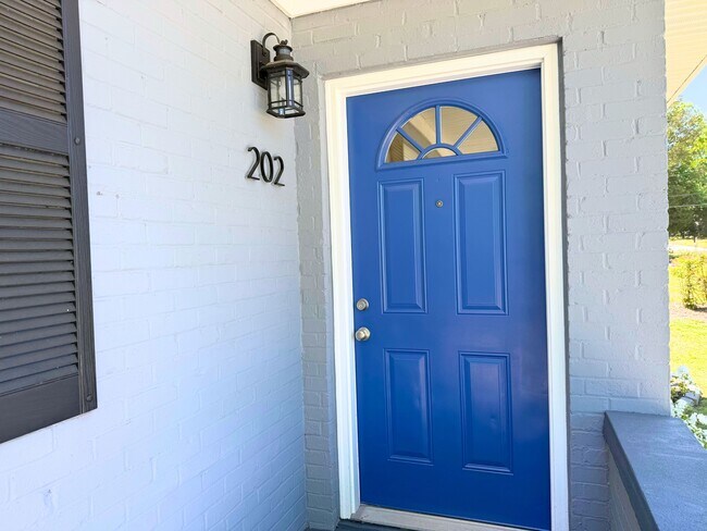 Foto del edificio - 202 Mayflower St