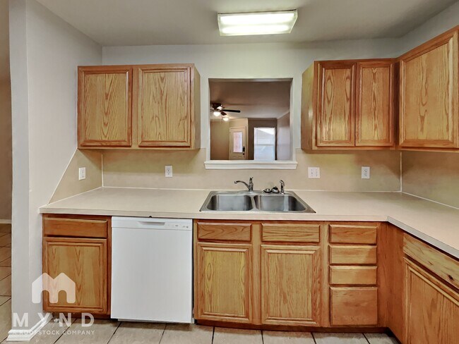 Foto del edificio - 528 N Brentwood Ave