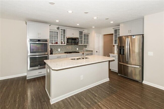 Foto del edificio - Like NEW Home in Zionsville!