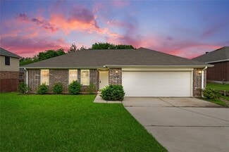 Building Photo - 12502 Hackberry Dr