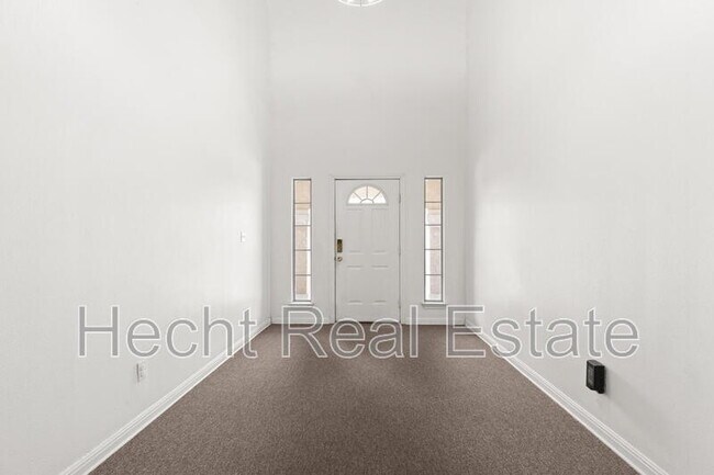 Foto del edificio - 3117 Douglas Fir Dr