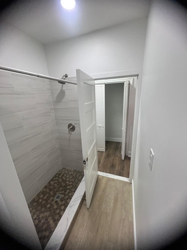 Foto del edificio - 5061 N 9th St