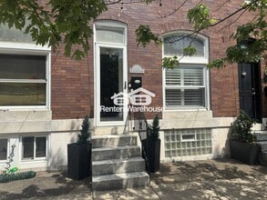 Building Photo - 1015 S Clinton St