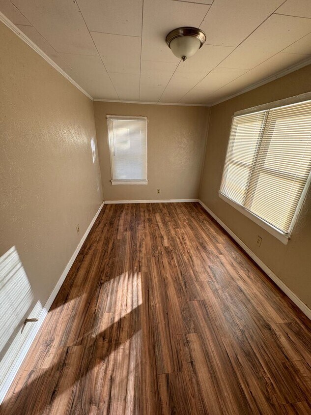 2 br, 1 bath House - 405 S Union (424) - 2 br, 1 bath House - 405 S Union  (424)