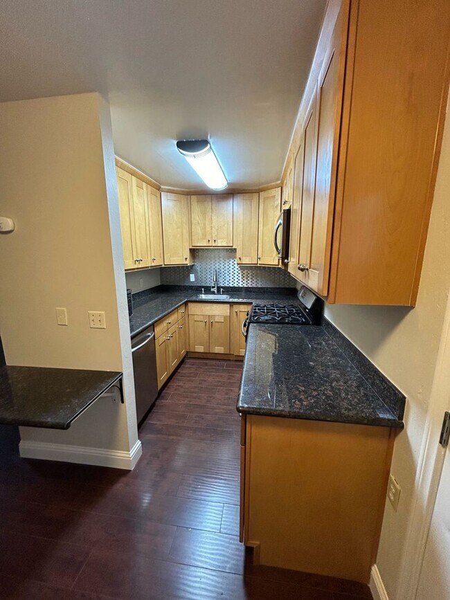 Foto del edificio - Walnut Creek duplex-2 units available imme...