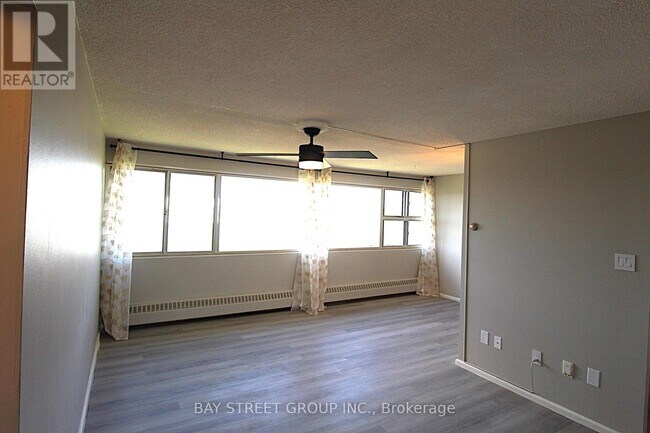 Photo du bâtiment - 735-1735 Don Mills Rd.