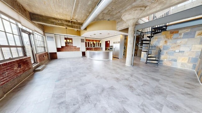 Building Photo - 1635 Washington Ave