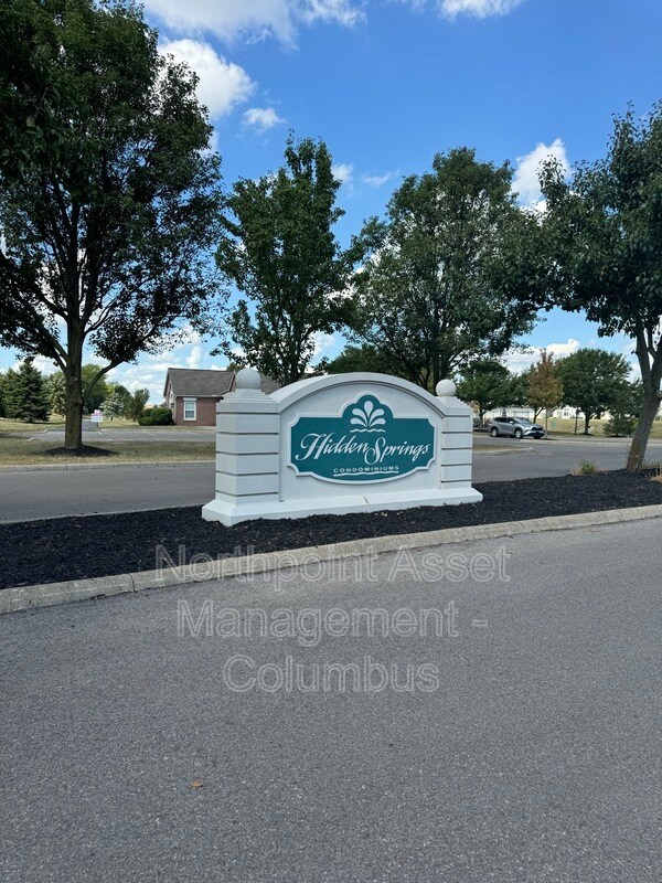 Foto del edificio - 785 Hidden Springs Dr