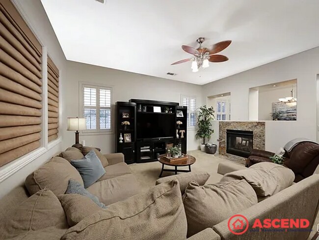 Foto del edificio - 3 Bedroom Home In Stockdale Ranch Area!