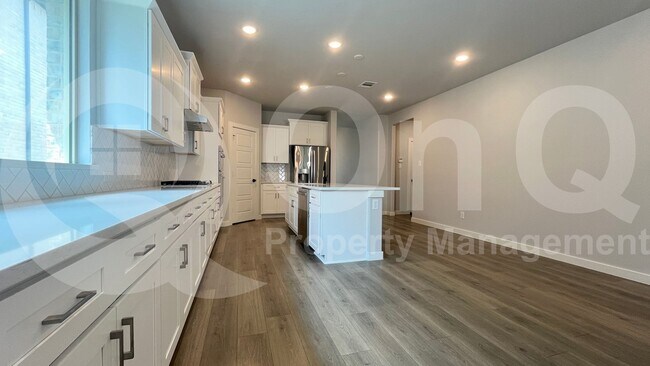 Building Photo - 5522 Blue Point Ln