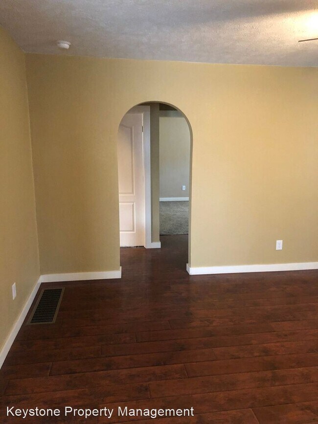 Building Photo - 3 br, 2 bath House - 2211 Court Street