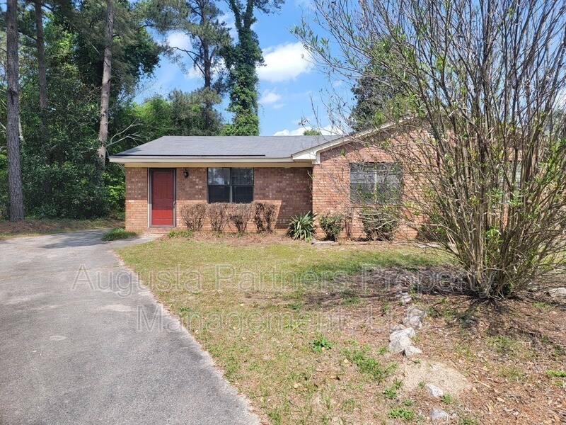 Primary Photo - 105 Blue Ct