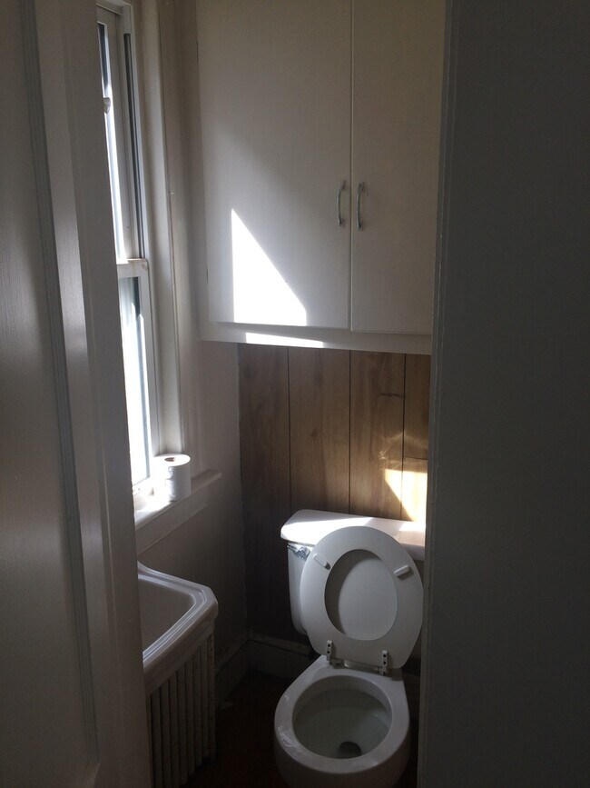 Foto del edificio - Beautiful updated single family home 3 bed...