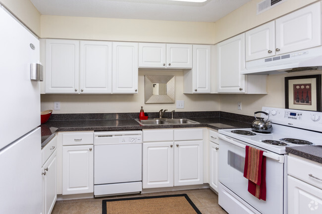 2BD, 2BA - 1114 SF - The Lexington