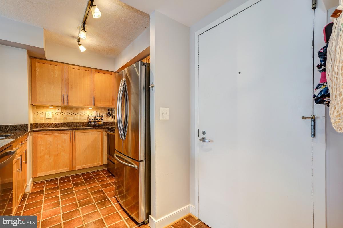 7500 Woodmont Ave Unit S1012, Bethesda, MD 20814 Apartment for Rent