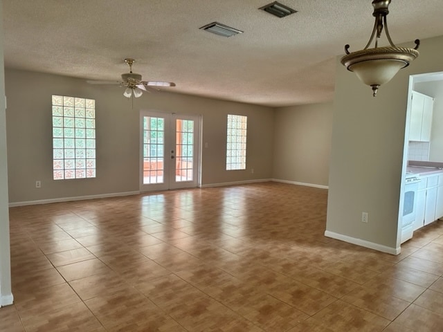 Building Photo - 1366 Haulover Ave