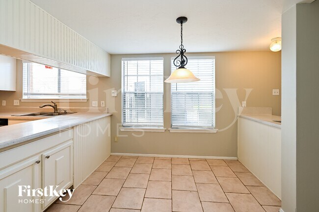 Building Photo - 1219 Briarmead Dr