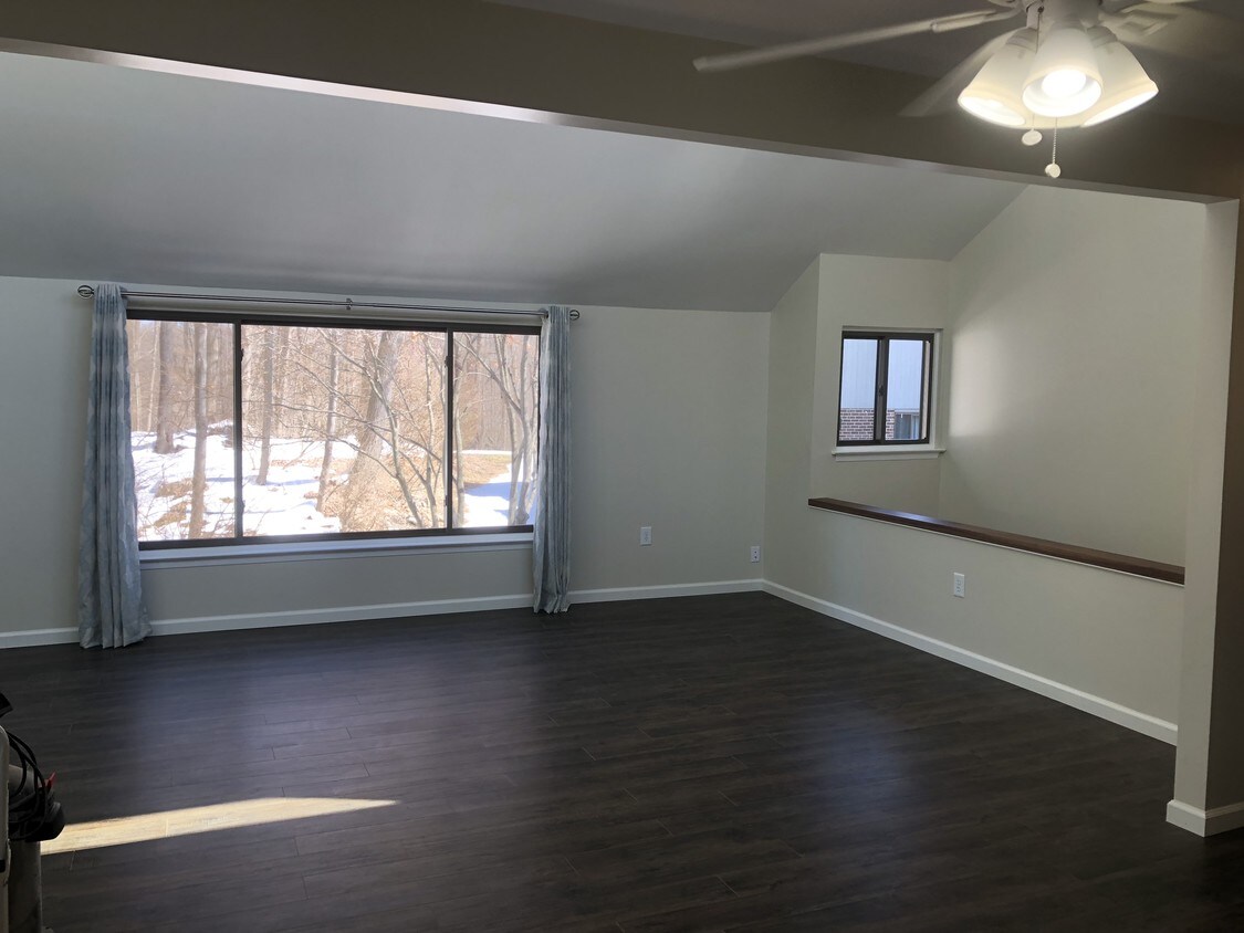 7 Fox Hill Dr, Ridgefield, CT 06877 Condo for Rent in Ridgefield, CT