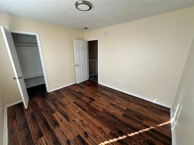 Building Photo - 907 S Mesquite St