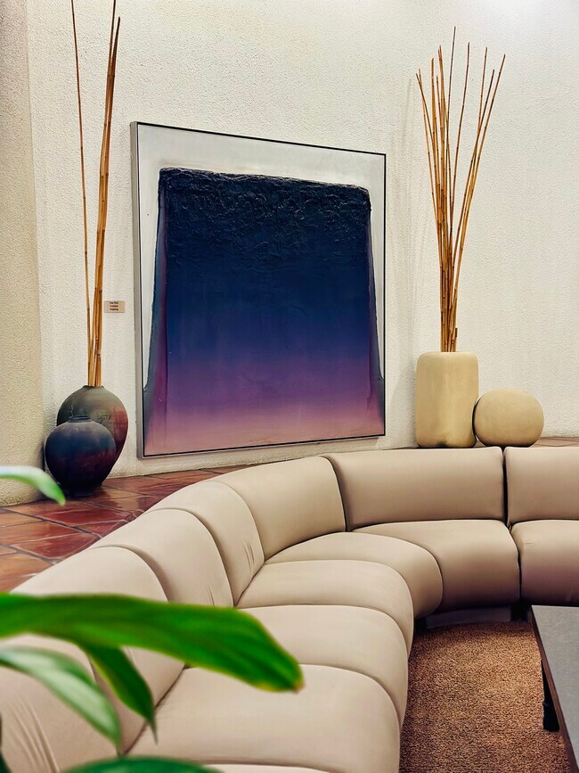 Lobby - 60 N Beretania St