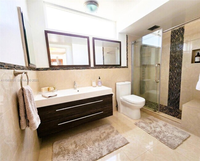 Foto del edificio - 2851 NE 183rd St