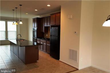 Foto del edificio - 21755 Harroun Terrace