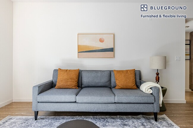 Foto del edificio - 650 E Capitol Ave