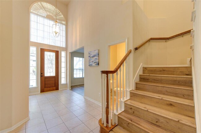 Foto del edificio - 5807 Pheasant Ridge Ln