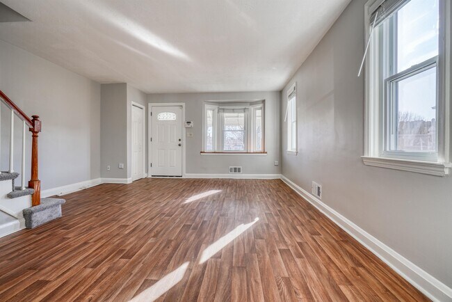 Building Photo - 8126 Kavanagh Rd