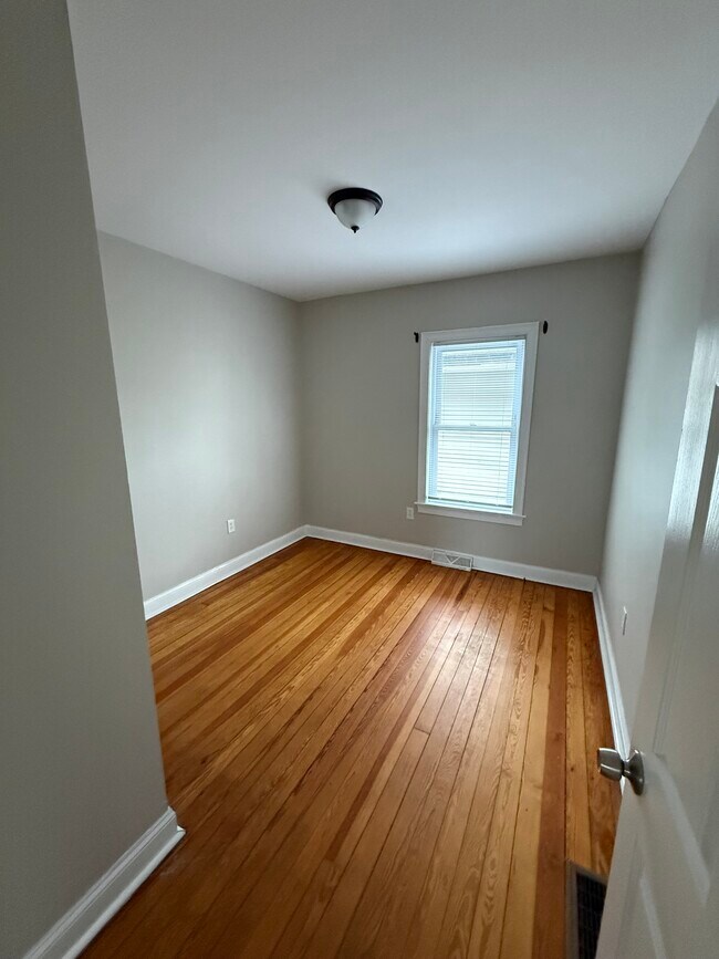 Foto del edificio - 98 Hazel St