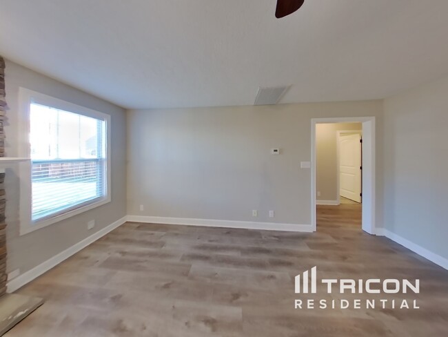 Foto del edificio - 3773 Windhaven Dr