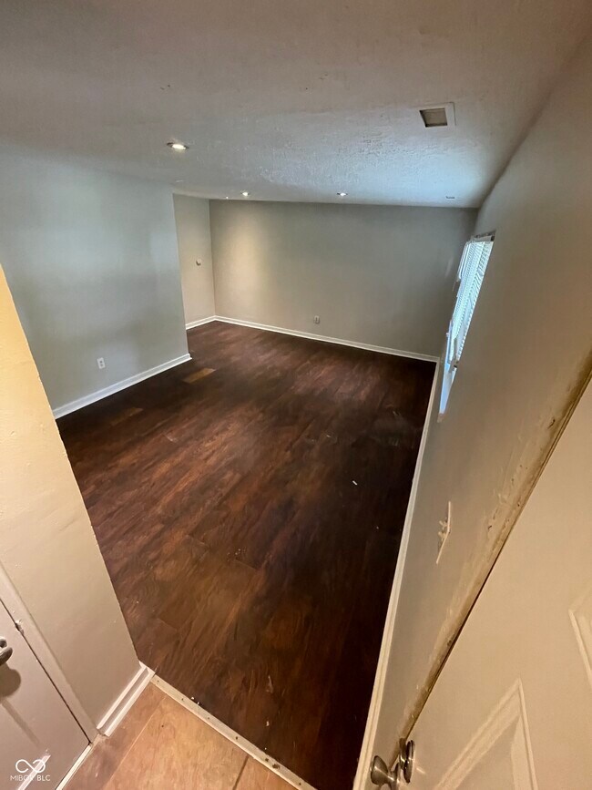 Foto del edificio - 6267 E 24th St