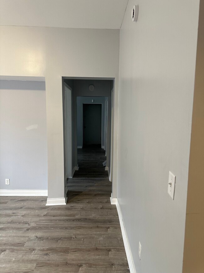 Building Photo - 11915 S Lowe Ave