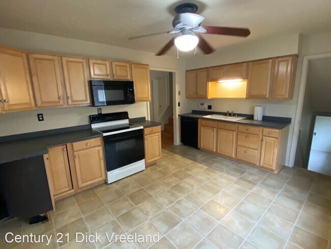 Building Photo - 3 br, 1.5 bath House - 4908 Woodsend Road